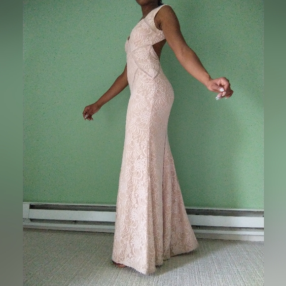 Women's Aqua beige illusion inset lace gown - Picture 4 of 14